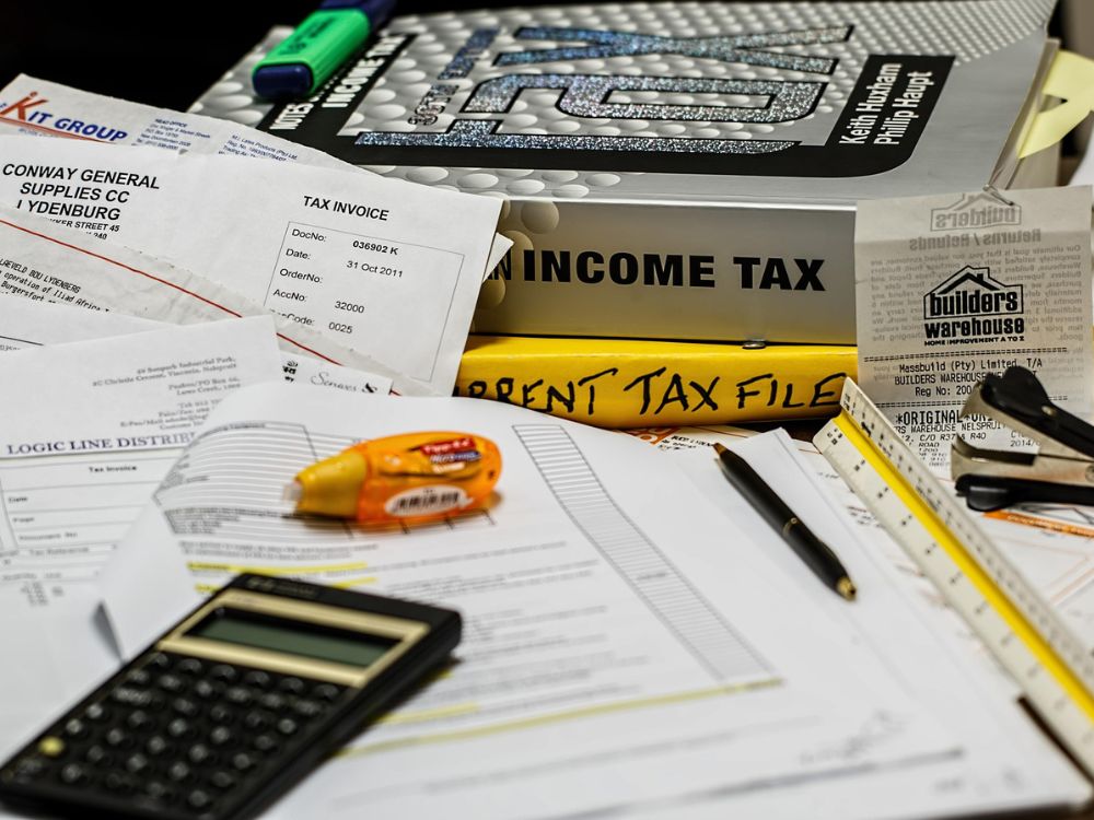 8 of the Best Ways to Save Money in the 2025 Crisis